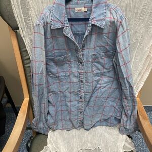 Faherty Blue and Red Plaid Button Down Shirt Good condition.P2P:18”Length:25”